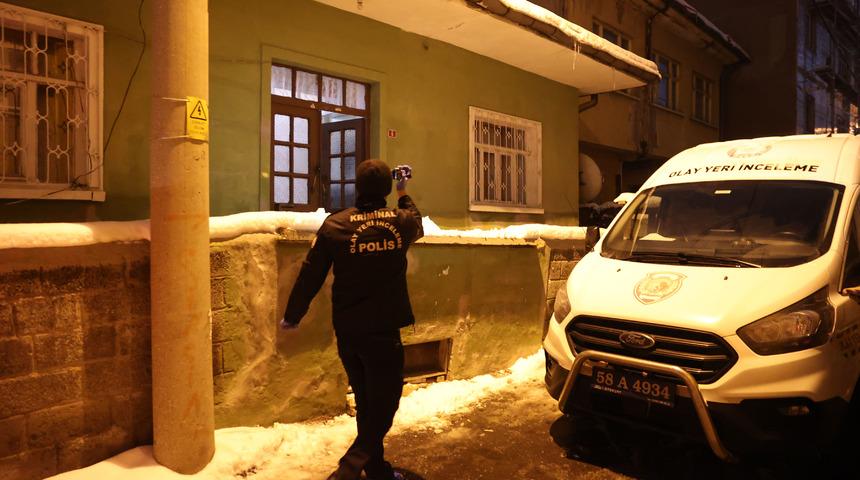 Sivas'ta sobadan sızan gazdan zehirlenen kişi öldü, kardeşi tedavi altına alındı