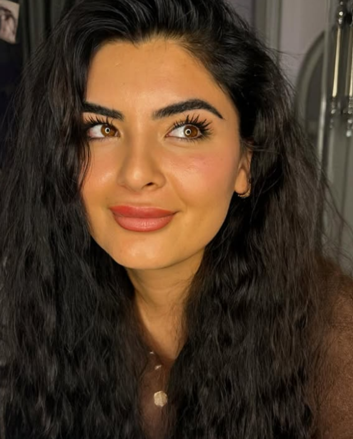 Gelin adayı Hanife Gürdal yeniden başını örttü! "Tekrar açılma tesettür yakışıyor" G3