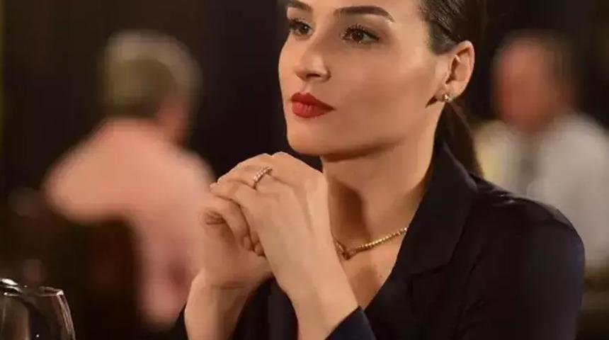 Atakan Özkaya ve Asena Girişken ayrıldı mı? Takipten çıkınca gündem oldu