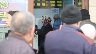 Sahte dolar krizi devam ediyor... Yatırımcı dolardan korkup altına sığındı! '1 aydır cebimde satamıyorum'