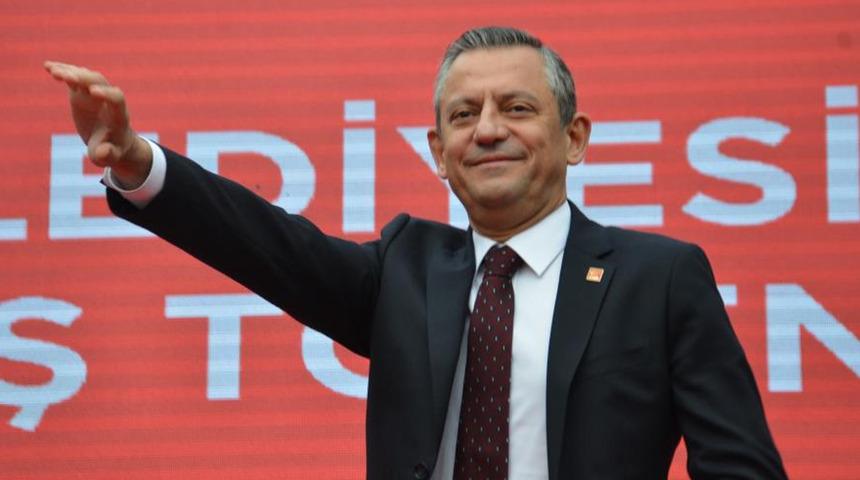 CHP Genel Başkanı &Ouml;zg&uuml;r &Ouml;zel'den dikkat &ccedil;eken a&ccedil;ıklamalar! 'Zamanı geldi' diyerek duyurdu