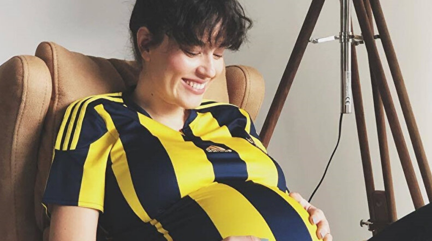 Boşanma iddiaları gündemdeydi! Pelin Akil'in hamileyken aşerdiği şey olay oldu! 'Tuvalette yiyordum' diyerek açıkladı...Şaşırtan itiraf! 