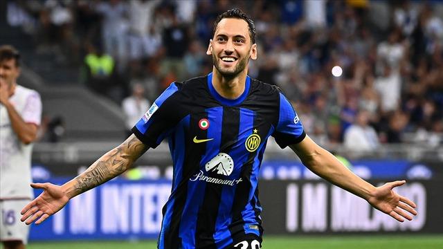 Hakan Çalhanoğlu'nun golü, ayın golü seçildi ⚽️??