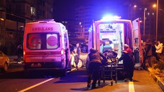 Kaza yaşandı sürücü hem yaralı hem alkollü çıktı! Bindirildiği ambulanstan kaçtı... Yakalanınca polisten sigara istedi