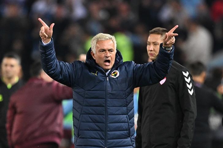 Fenerbahçe Teknik Direktörü Jose Mourinho'dan çok konuşulacak açıklamalar! "Dursun Özbek adına utandım" G2