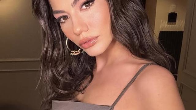 Demet Özdemir çöl pozlarıyla olay oldu! Beğeni yağmuruna tutuldu
