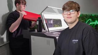 Her şey annesinin aldığı yılbaşı hediyesiyle başladı! 17 yaşındaki çocuğun aylık kazancı 19 bin dolar (660 bin TL): Siparişlere yetişemiyorum