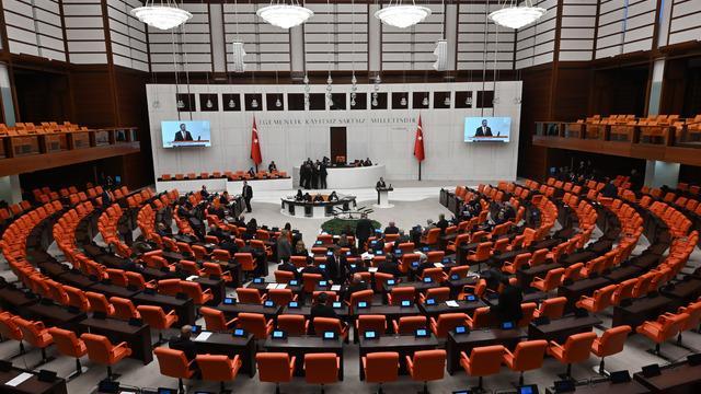 TBMM'ye gelen birbirinden ilginç dilekçeler: Evlilere emeklilik hakkı isteyen de oldu, mangalın yasaklanmasını isteyen de...