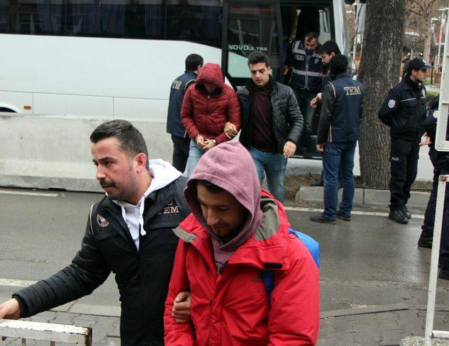 Bolu'da 14 FETÖ şüphelisi adliyede