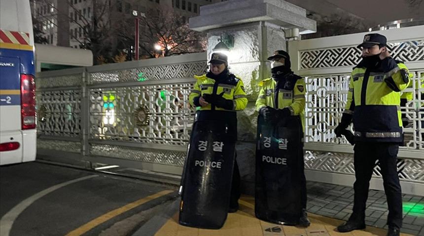 Güney Kore'de sular durulmuyor! Devlet Başkanı Yoon Suk Yeol'un ilan ettiği ve 6 saat sonra kaldırılan sıkıyönetimde savunma bakanı iddiası...