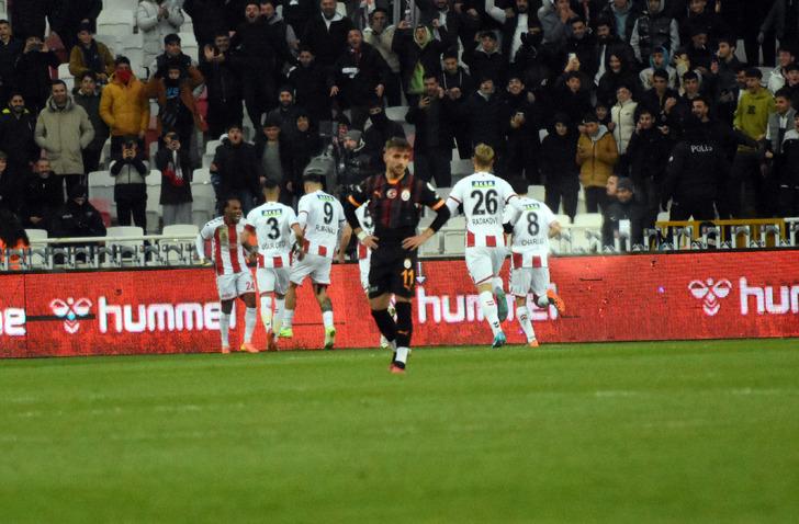 Sivasspor-Galatasaray maçındaki kararlarıyla gündem olmuştu! Erman Toroğlu'ndan Turgut Doman için olay açıklamalar "Telefon görüşmeleri dinlenirse..."" G3