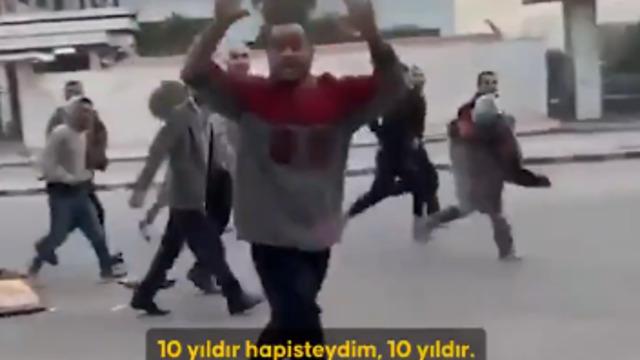 Suriye'de tarihi anlar! Hapishanelerden koşarak çıktılar: 10 yıldır cezaevindeyim, ne oldu?