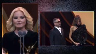 Adaylıktan çekilmişti! Müge Anlı ödül töreninde Çağla Şıkel'e laf attı! Yüzü düştü, o anlar gündemde!