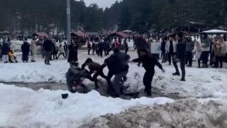 Hamsi festivalinde ortalık karıştı! Yumruklar havada uçuştu