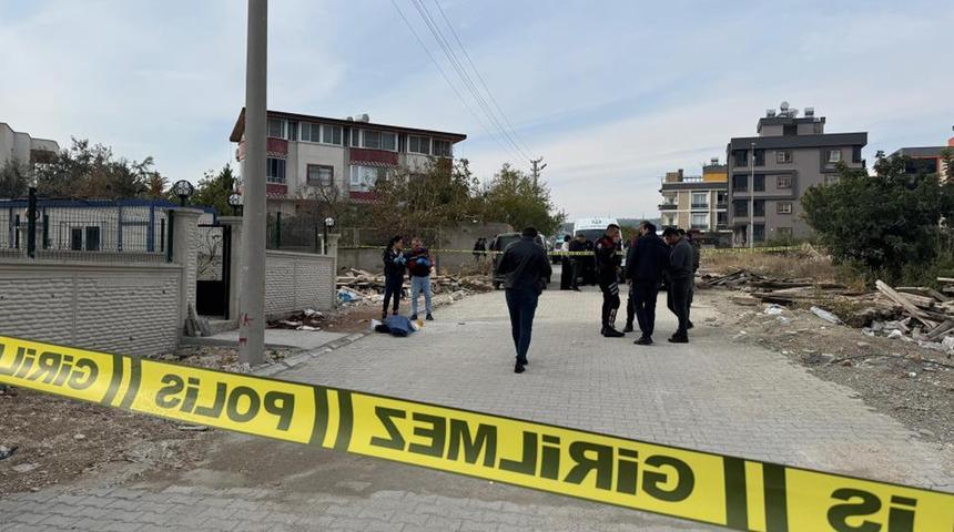 Mersin'de dehşet! Önce eşini, sonra da çocuğunu öldürdü