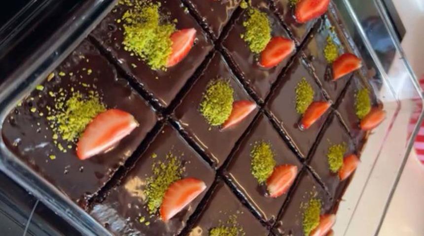 En iyi ıslak kek tarifi! Tam kıvamında kakaolu ıslak kek nasıl yapılır, malzemeleri neler?