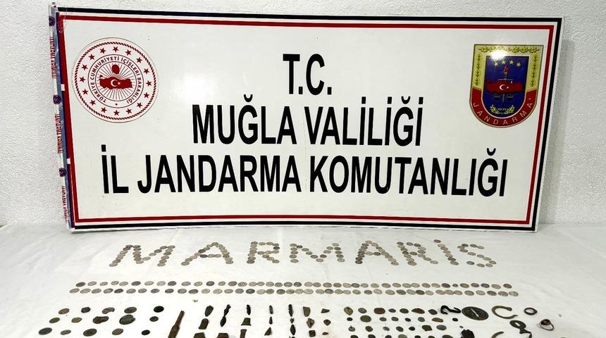 Muğla'da tarihi eserle yakalanan 4 zanlı gözaltına alındı