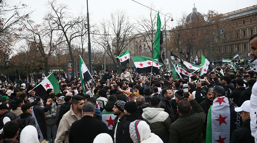 Avrupa ülkeleri Suriyelilerin iltica başvurularını askıya aldı! Avusturya mültecileri sınır dışı etmeyi planlıyor