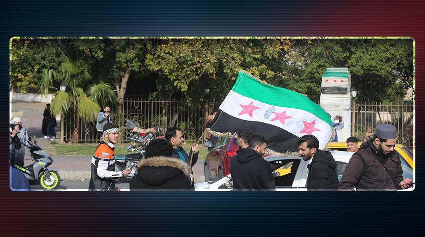 "14 yıldır bunu bekliyoruz" dedi... Suriyeli esnaf kepenkleri indirmeye hazırlanıyor! Baas rejimi sonrası Suriye'ye geri dönüş başladı