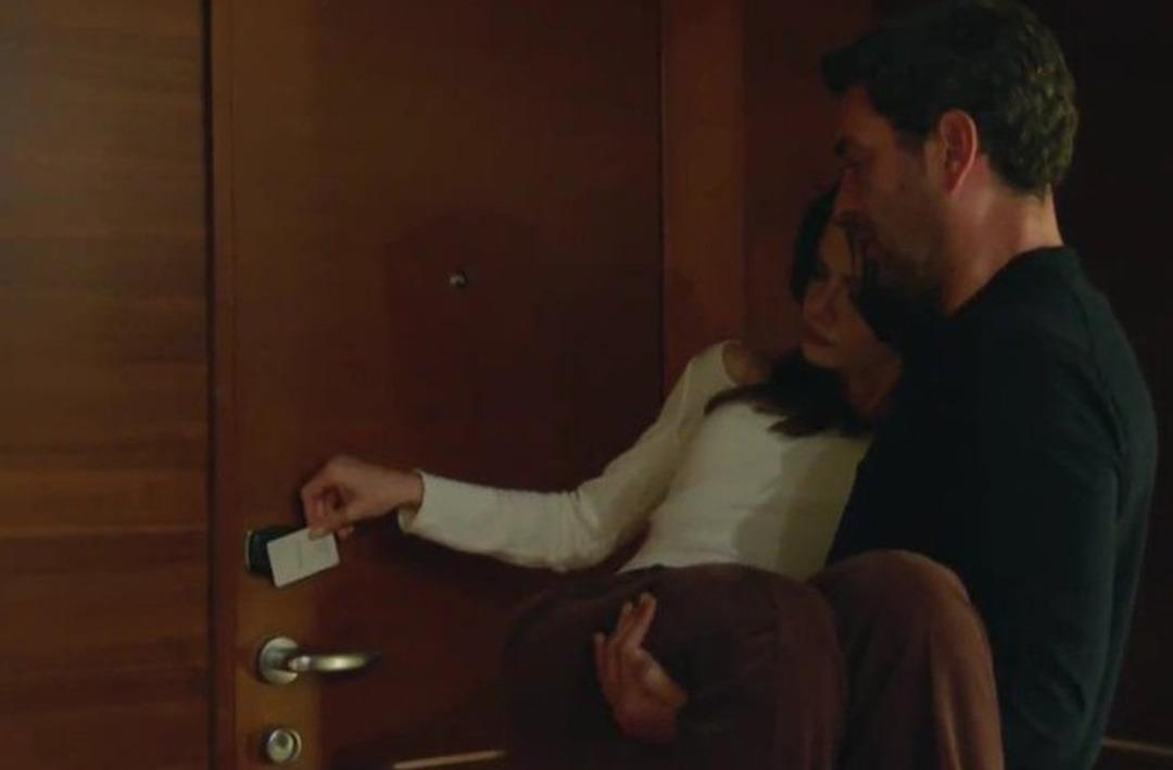 Uzak Şehir son b&ouml;l&uuml;m seyirciyi mest etti! "Aşiret dizisi diye pazarladılar..."