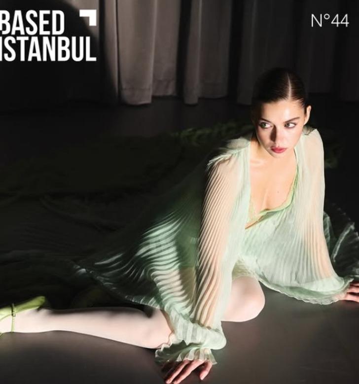 Yalı Çapkını'nın Seyran'ı Afra Saraçoğlu dergi çekimi için kamera karşısına geçti! İddialı pozlarına beğeni yağdı G1