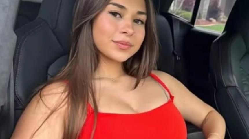 Yıllık kazancının 43 milyon dolar (1.498.442.500 TL) olduğunu söylemişti! Sosyal medya fenomeninden kadınlara çağrı: "İşinizden ayrılmayın"