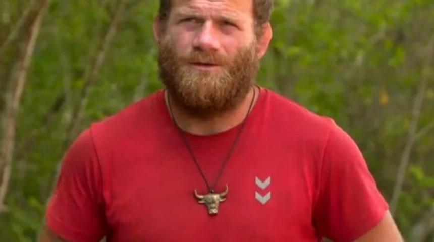 Survivor yarışmacısı milli güreşçi Okay Köksal'ın 14 yaşındaki kızı 8. kattan düştü! Hakan Hatipoğlu dua istedi