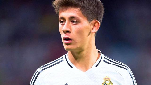 Arda Güler sevgilisini paylaştı sosyal medyada yorum yağdı! 'Hanımcı! Çok para kazanır...'