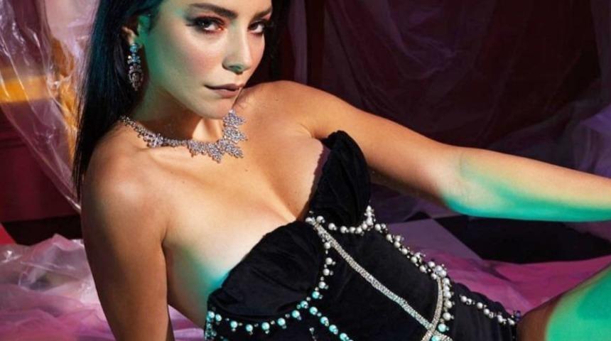 Merve Boluğur son karesiyle sosyal medyayı salladı! Görenler aynı şeyi söyledi! ''Sil''