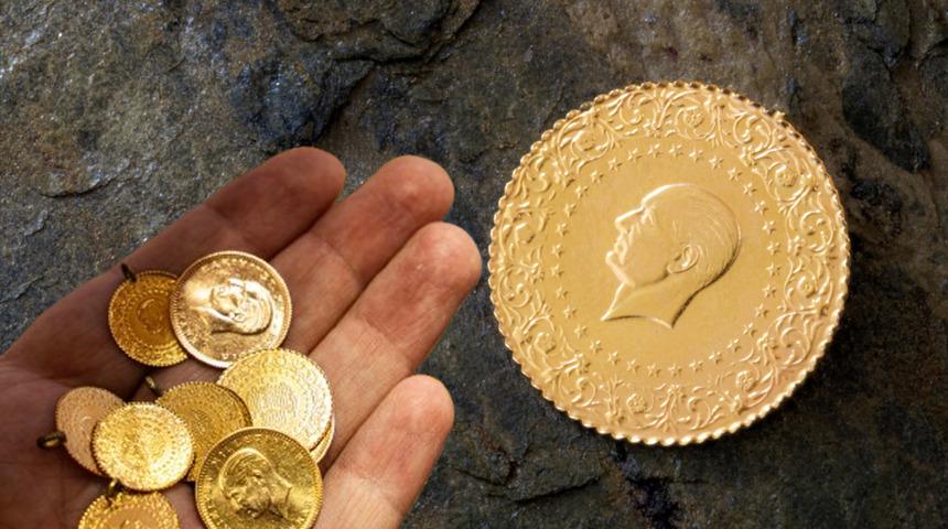 Altın için 'Yeni zirve seviyeler' diyerek açıkladı! Kuyumcular doldu taştı... Suriye'deki gelişmeler sonrası 2025 tahminleri