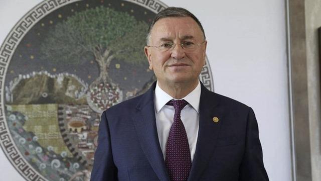 Adaylık tartışmasıyla uzun süre gündem olan Lütfü Savaş CHP'den ihraç edildi