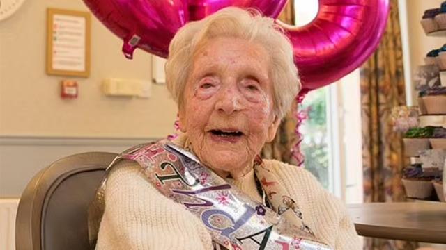 105 yaşına giren kadın uzun yaşamın sırrını açıkladı! Bunu her sabah mutlaka yapıyor