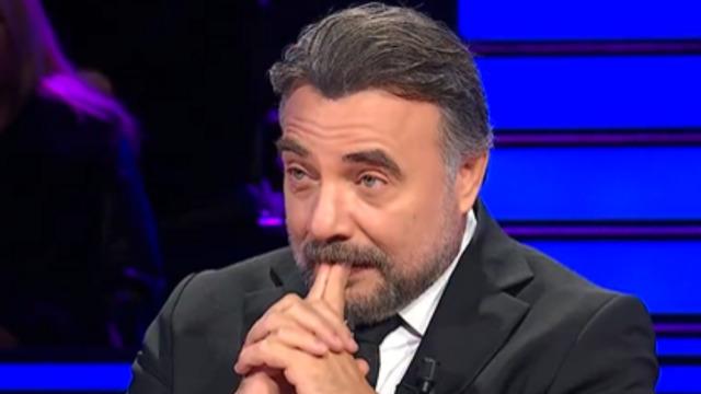 Kim Milyoner Olmak İster'de ilginç anlar! Yarışmacı Laz Ziya'nın taklidini yaptı kuzeninin hareketleri olay oldu! Oktay Kaynarca ne diyeceğini bilemedi