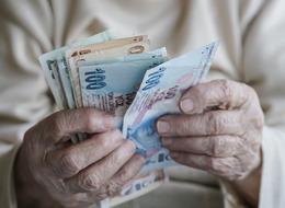 Emekli olmak için kararsız olanlar dikkat: Özgür Erdursun 'Resmi Gazete'de yayımlanmadan acele edin' deyip milyonları uyardı! 