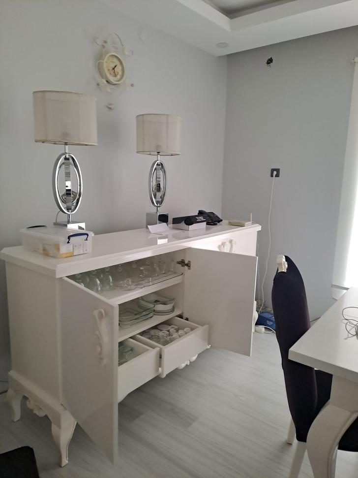 Musluktan ziynet eşyasına, kombiden ev aletlerine ne buldularsa çalmışlar... İki villayı adeta harabeye çevirdiler! G2