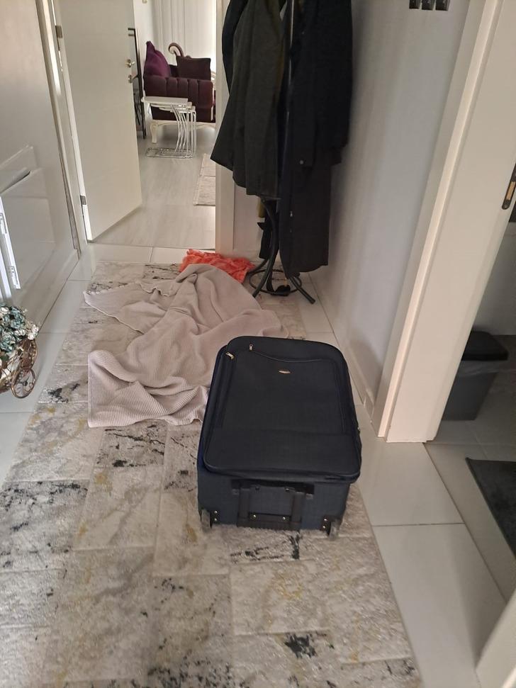 Musluktan ziynet eşyasına, kombiden ev aletlerine ne buldularsa çalmışlar... İki villayı adeta harabeye çevirdiler! G3