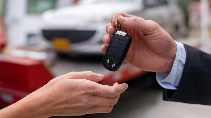 Rüyada araba satmak ne anlama gelir? Rüyada araba satmaya çalışmak neye işaret ve neye yorumlanır?