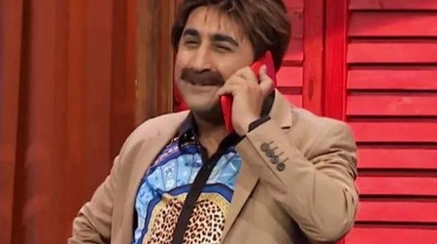 Onur Buldu'nun eşi "Boncuk gözleri babasına çekmiş" diyerek kızlarını paylaştı! Yorum yağdı