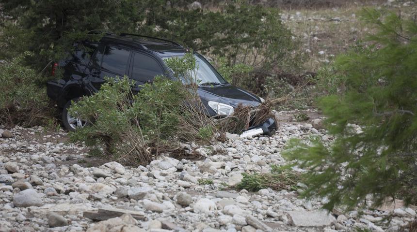 Rüyada arabayla uçurumdan düşmek ne anlama gelir? Rüyada arabayla uçurum kenarında durmak neye işaret ve neye yorumlanır?