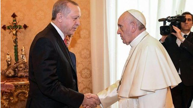 Papa'dan Erdoğan’a hediye: 'Barış melekli' madalyon
