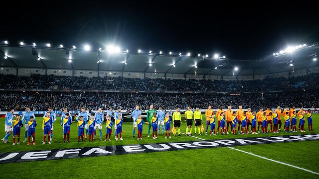 Galatasaray'da yıldız isim Davinson Sanchez sakatlanarak oyuna devam edemedi!