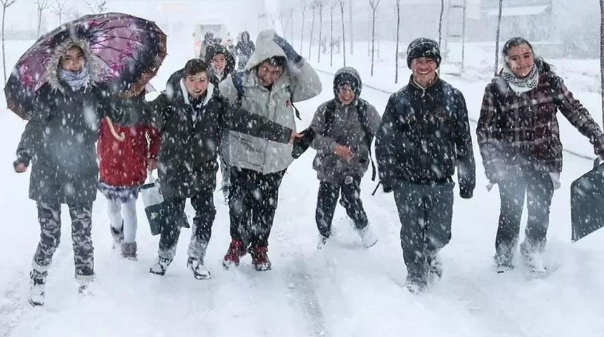 Van'da eğitime kar engeli! Valilik duyurdu