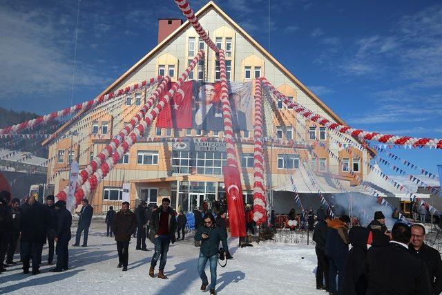 Ardahan Yalnızçam Kayak Merkezi açıldı