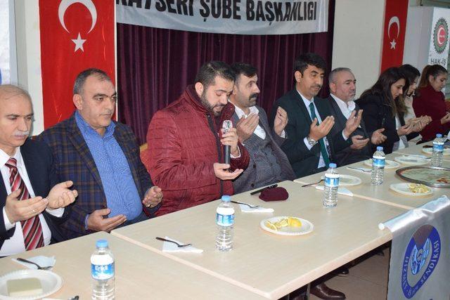 Hizmet-İş Sendikası Temsilciler Meclisi Toplantısını ’Fetih Suresi’ okunarak yapıldı