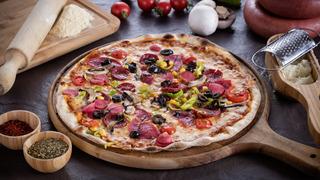 Garanti en iyi pizza tarifi! Evde karışık pizza nasıl yapılır?