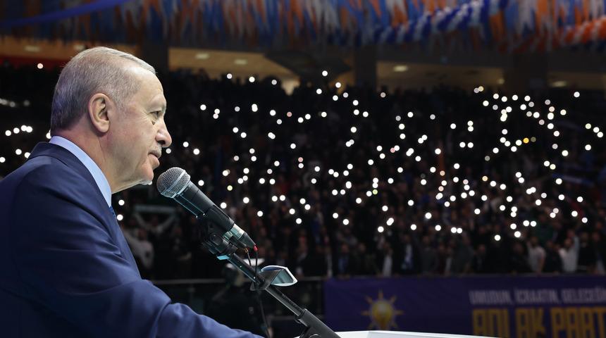 Cumhurbaşkanı Erdoğan'dan Özgür Özel'e çağrı! "Çıkın ve açıklayın sizde PYD konusunda eski genel başkanınız gibi mi düşünüyorsunuz?"