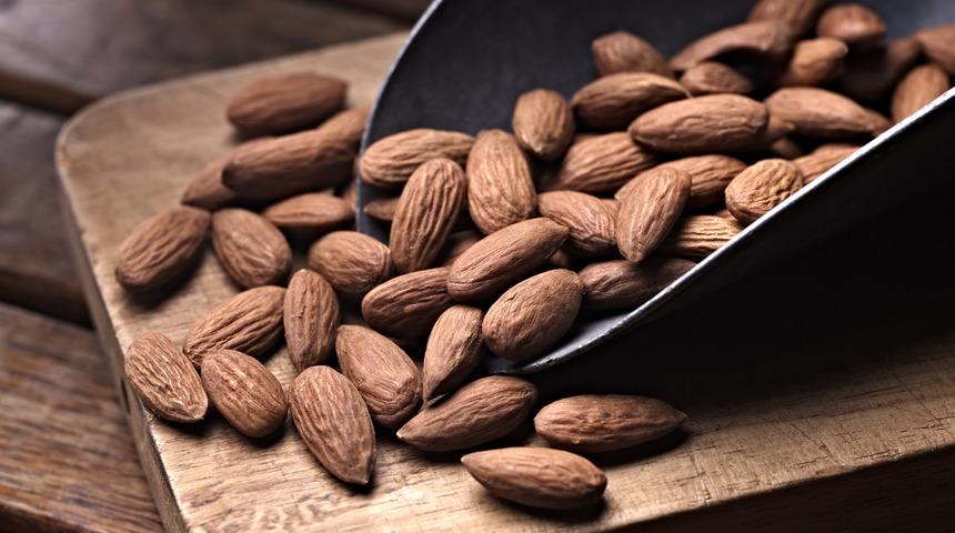 Rüyada badem yemek ne anlama gelir? Rüyada badem ağacı görmek neye işaret ve neye yorumlanır?