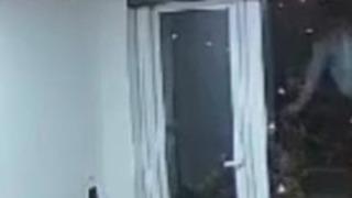 Öğretmeni davranışları yüzünden uyardı! 15 yaşındaki çocuk sınıfın penceresinden atlayarak intihar etti: O anlar kameraya yansıdı