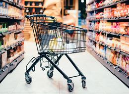 Peynir, sosis, çikolata... Hepsinin tarihi geçmiş ama raflarda! 3 zincir market şubesi mühürlendi