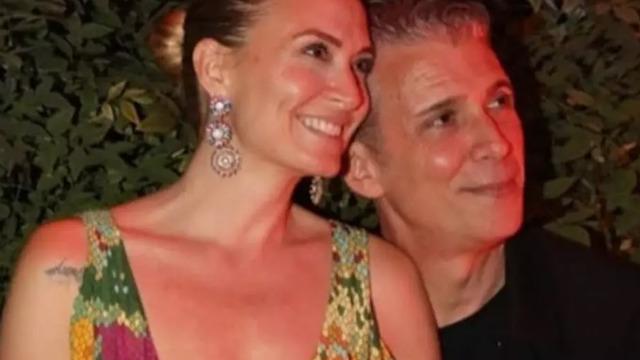 Ceyda Düvenci ve Güçlü Mete utandı! Aşktan sonra yüzünüze renk gelmiş deyince...